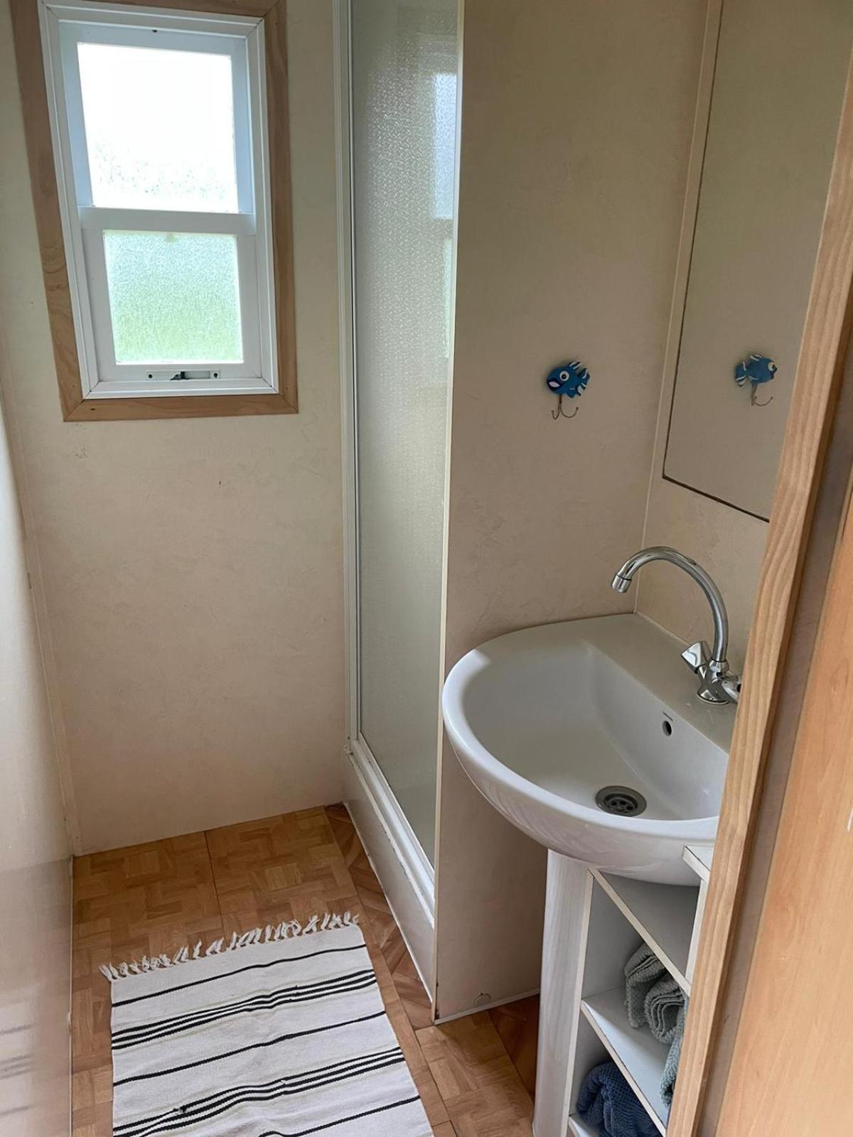 Cabanon Grenouille - Le Pal Saint-Martin-des-Lais エクステリア 写真